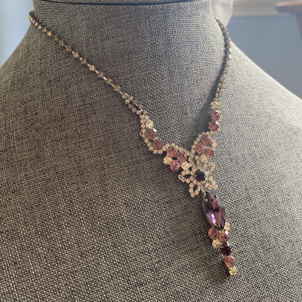 Vintage Rhinestone Necklace in Pink/Lilac